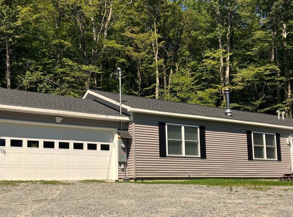 47 Upper Howes Way, Wilmington, VT 05363