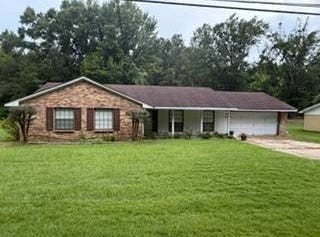 351 River Rd, GRENADA, MS 38901