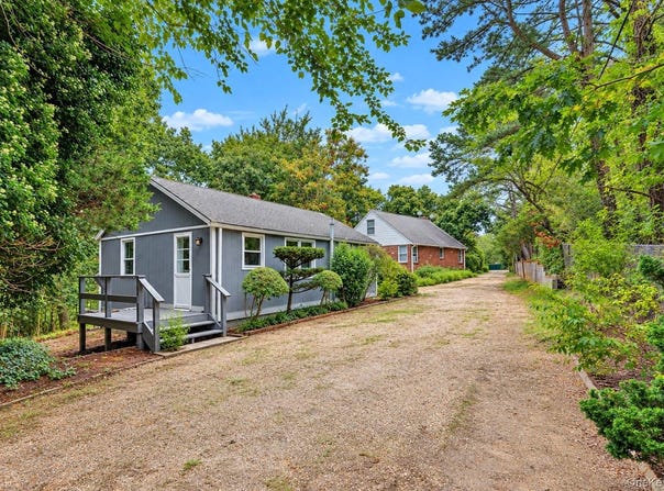 45 Peconic Road, Hampton Bays, NY 11946