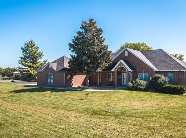10050 Vintage Lane, Rolla, MO 65401