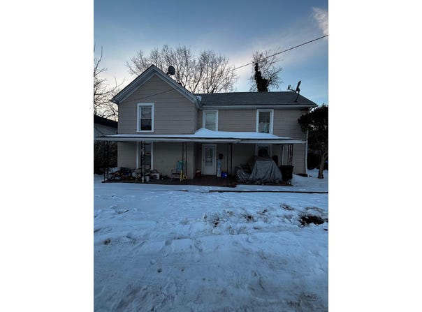 617 Rose Ave, Clifton Forge, VA 24422