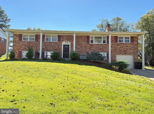6112 RAYBURN Drive, TEMPLE HILLS, MD 20748