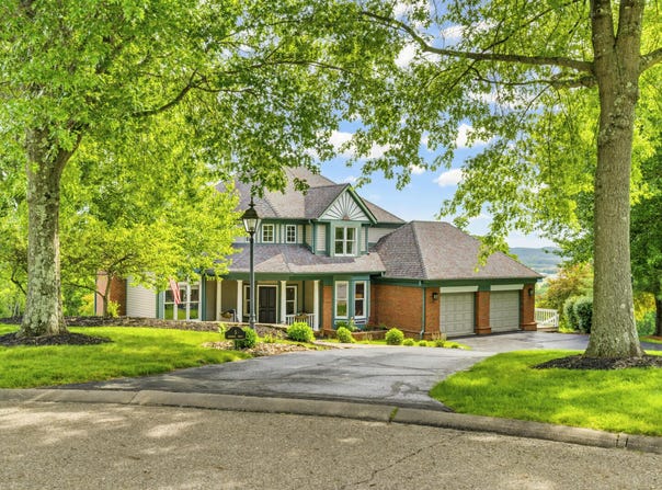 5 Medbery Drive, Coshocton, OH 43812