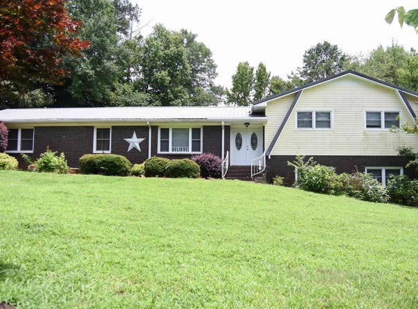 3911 PERKERSON DRIVE, ANNISTON, AL 36201