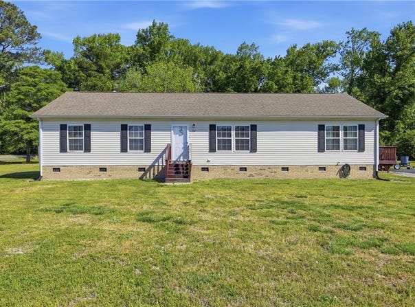 20 Corapeake Road, Corapeake, NC 27926