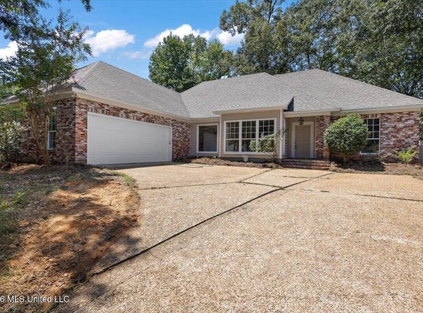 427 Apple Valley, Pearl, MS 39208