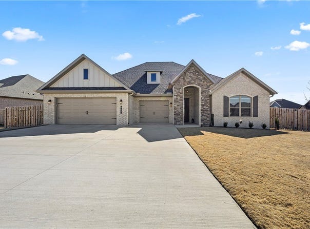957 Budrio Avenue, Tontitown, AR 72762