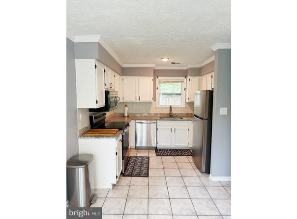 6041 RED WOLF Place, WALDORF, MD 20603