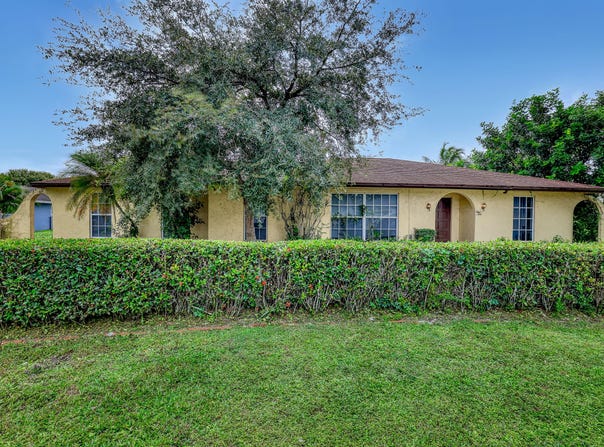 110 MEADOWLARK Drive, Royal Palm Beach, FL 33411