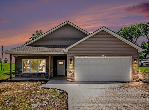 1007 Moore Drive, Plattsburg, MO 64477