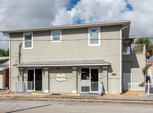2012 Vernon Place, Melbourne, FL 32901