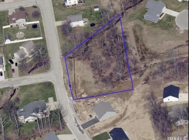 811 N Daisy Drive, Ellettsville, IN 47429