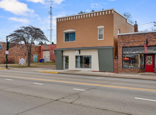 315 S Main St, Viroqua, WI 54665
