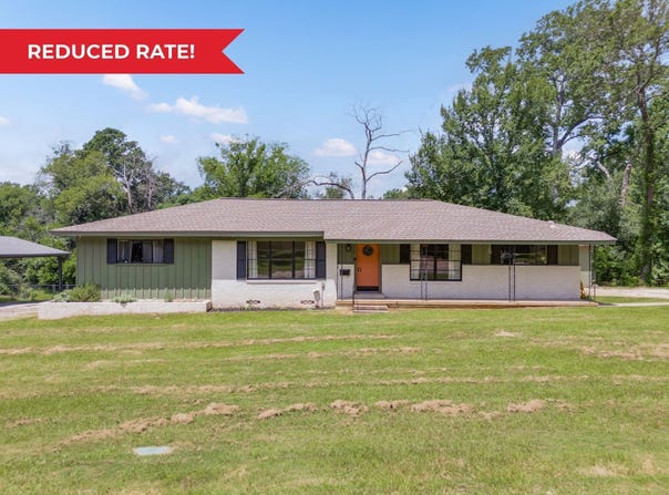 137 Gardner Drive, Palestine, TX 75803