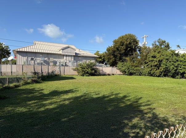 2 Dolphin Road, Big Coppitt, FL 33040