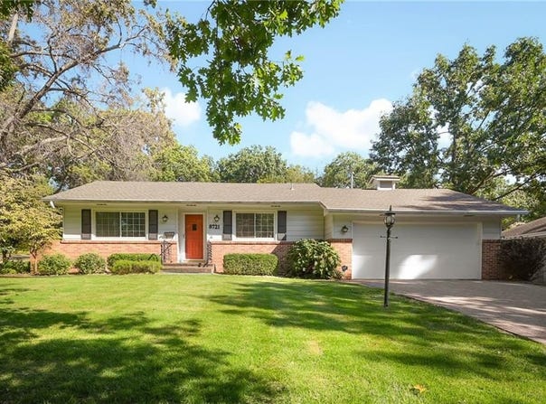 8721 Reeds Road, Overland Park, KS 66207
