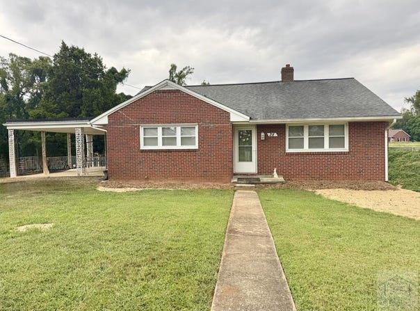 28 Garden Drive, Ridgeway, VA 24148