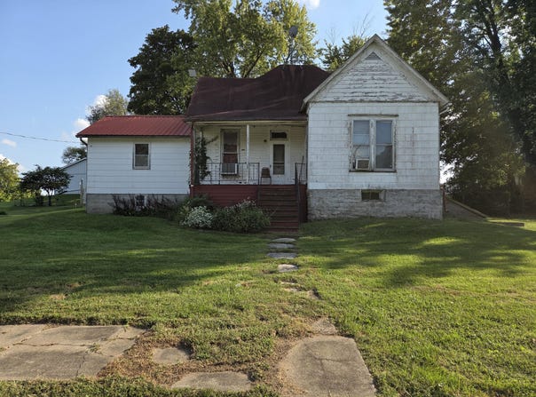 423 Saint Elmo St, Paris, MO 65275