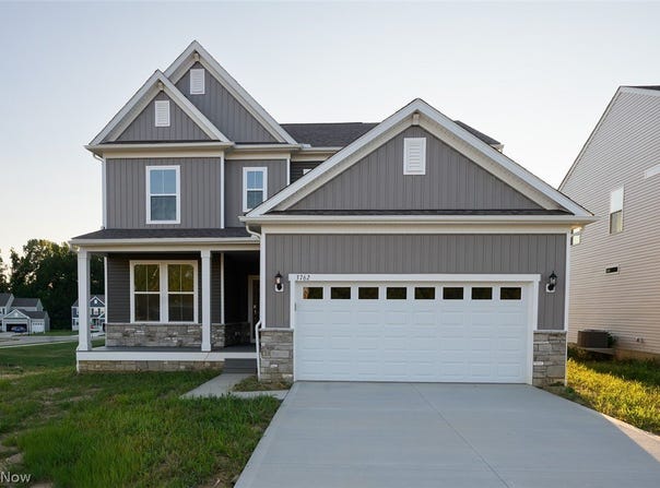 3762 Kelli Terrace, Green, OH 44685