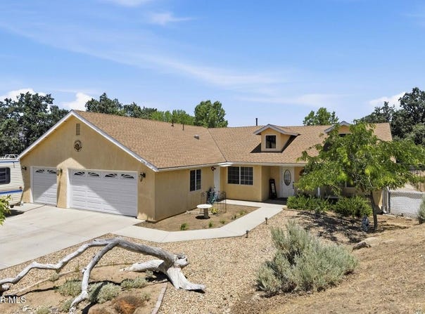17381 Bold Venture Drive, Tehachapi, CA 93561