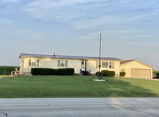 27413 N IL HWY 97, Canton, IL 61520