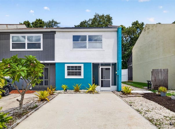 2871 S PINES Drive, LARGO, FL 33771