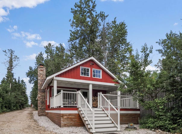 890 M- 134, CEDARVILLE, MI 49719