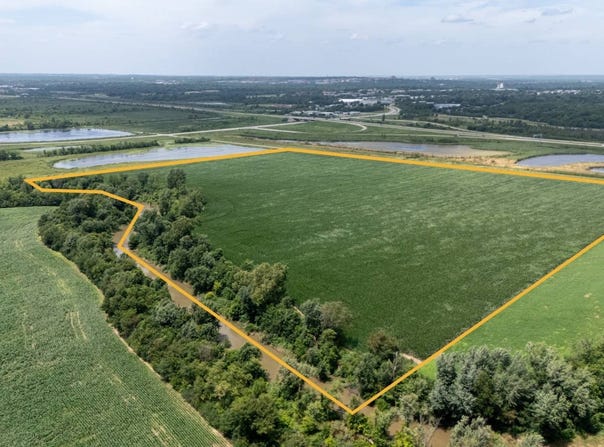 715 E 1250 Rd, Lawrence, KS 66046