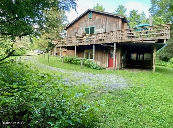 9 Forest Row, Great Barrington, MA 01230