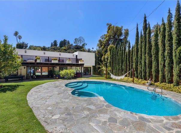 3092 Laurel Canyon Boulevard, Studio City, CA 91604