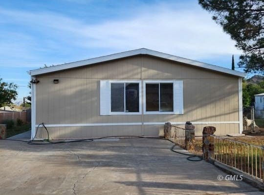 105 N Arnett Dr, Superior, AZ 85173