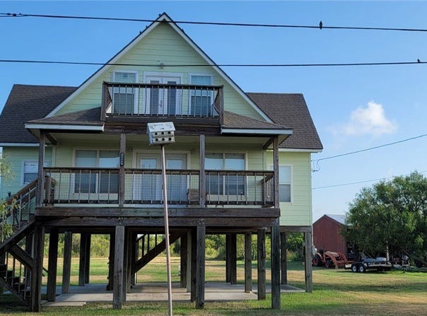 1690 Bierman Road, Seadrift, TX 77983
