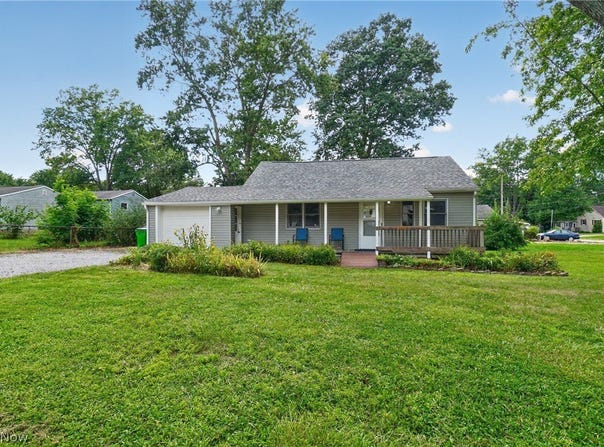 1112 Danforth Road, Akron, OH 44312