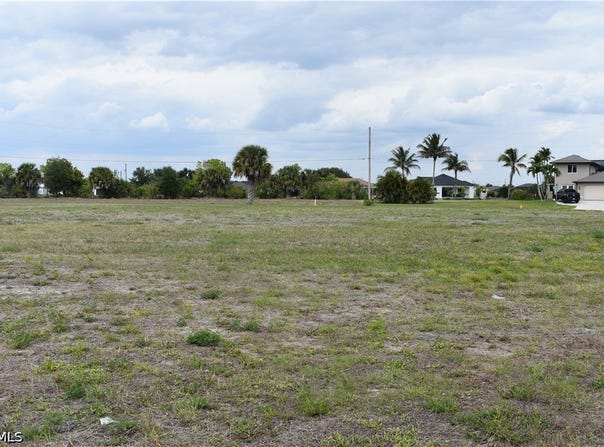 1305 Tropicana Parkway W, Cape Coral, FL 33993