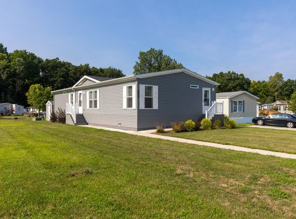 539 Harwood Court, Eaton Rapids, MI 48827
