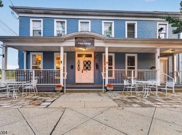 37 W Washington Ave, Washington Boro, NJ 07882-1916