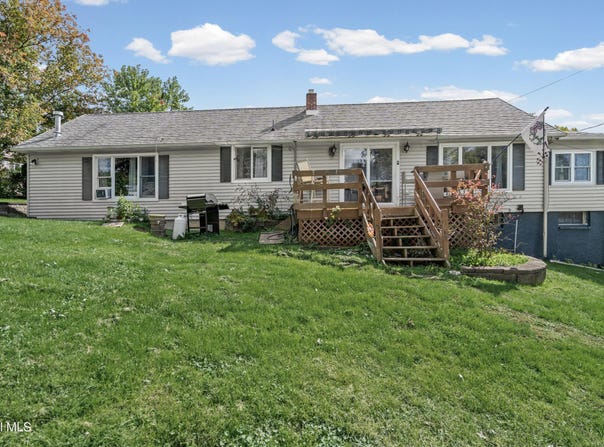 10 New York Avenue, Rensselaer, NY 12144