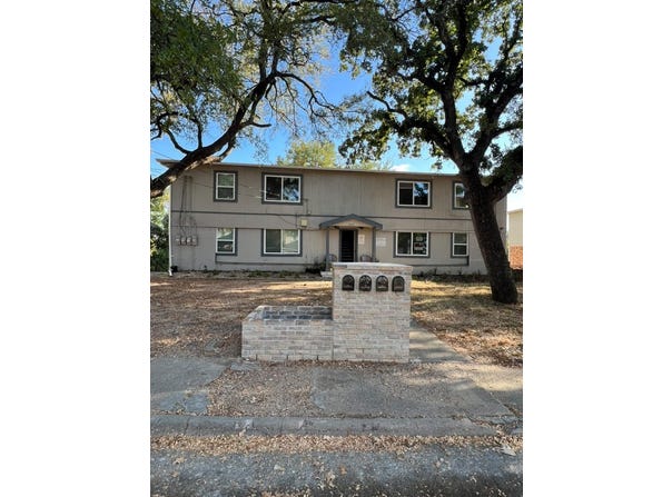 2232 Riverview Drive, Irving, TX 75060