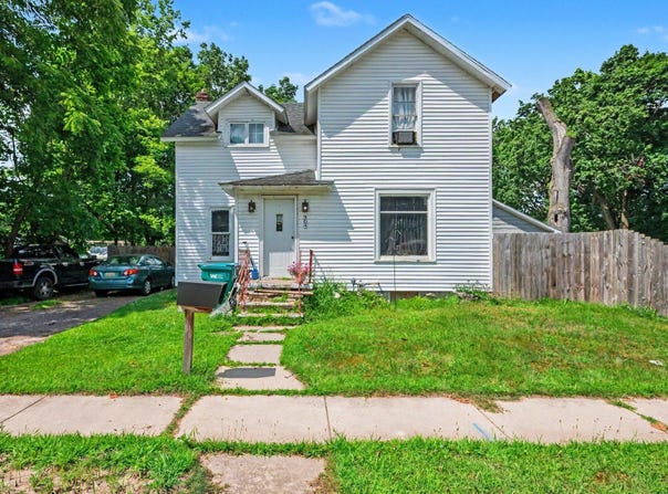 304 Fifth Avenue, Three Rivers, MI 49093