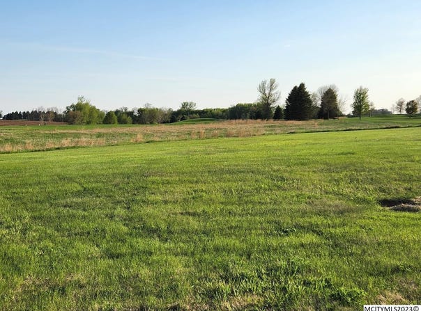409 Brickyard Rd, SHEFFIELD, IA 50475