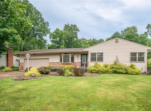 6149 Elk Road, Canfield, OH 44406