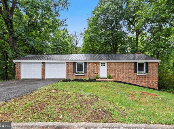 73 SHARON, ENOLA, PA 17025