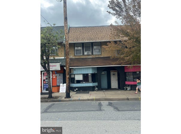 404 LONG Lane, UPPER DARBY, PA 19082
