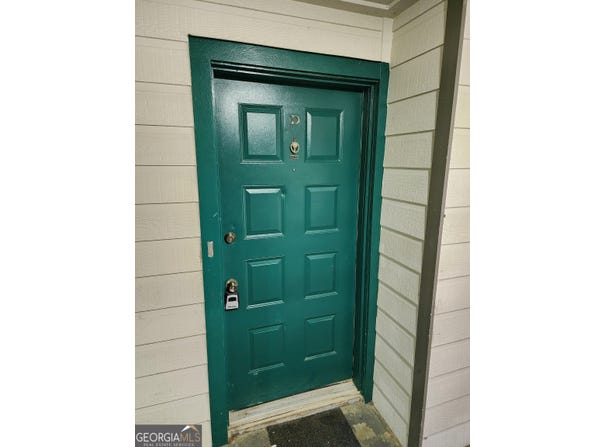 9400 Roberts Drive, Sandy Springs, GA 30350