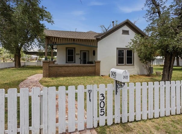 305 W Uvalde, Alpine, TX 79830