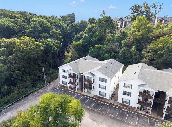 10 Eagle Rock Cove, Valley Park, MO 63088