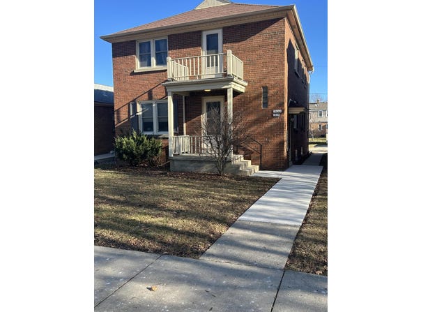 3924 S 2nd St, Milwaukee, WI 53207