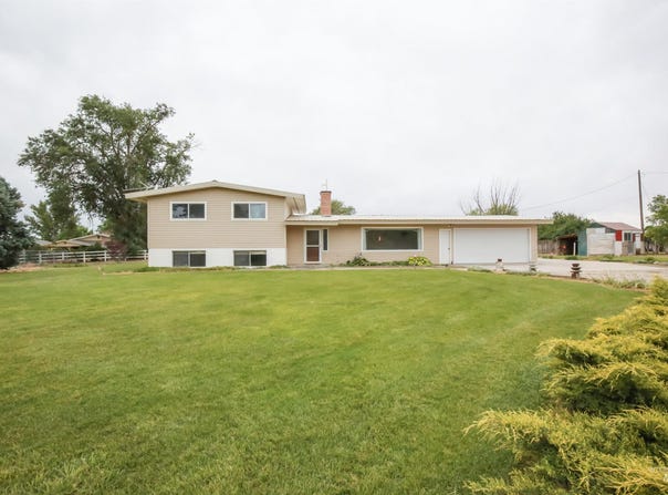2411 Sunset Drive, Ontario, OR 97914