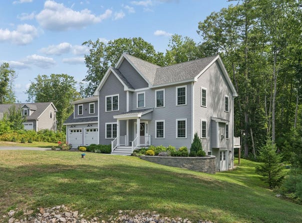 16 Molly's Way, Arundel, ME 04046