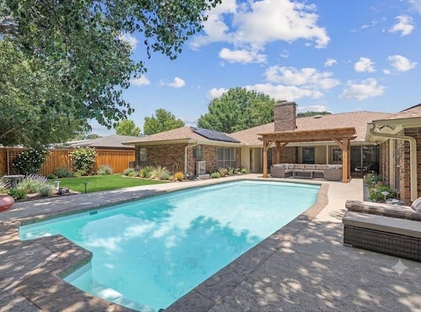 1223 Heather Street, Grapevine, TX 76051
